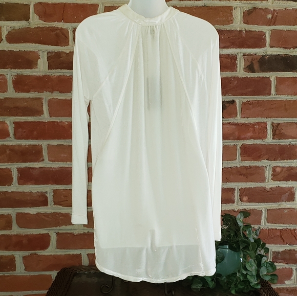 XCVI Velvet Silk Blend L/S Hi-Lo Tee Shirt Top NWT - Picture 3 of 8